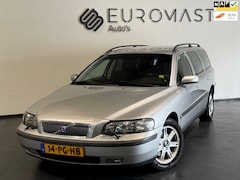 Volvo V70 - 2.4 Edition I Automaat Airco Cruise Trekhaak Nieuwe Apk