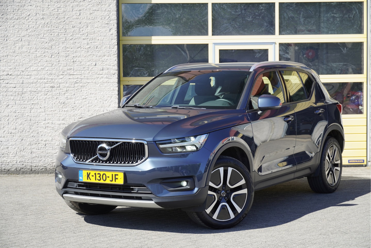 Volvo XC40 - 1.5 T2 Automaat! Business Pro BJ2021 Lmv 19" | Led V+A | Pdc | Keyless entry | Elek. achte - AutoWereld.nl