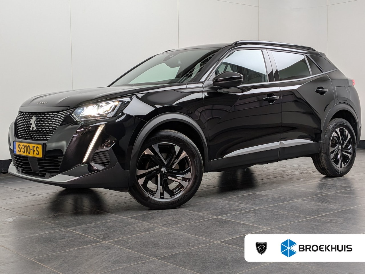 Peugeot 2008 - 1.2 130 PK Allure Pack | Camera | Climate & Cruise C. | CarPlay | Navigatie | PDC | LED | - AutoWereld.nl