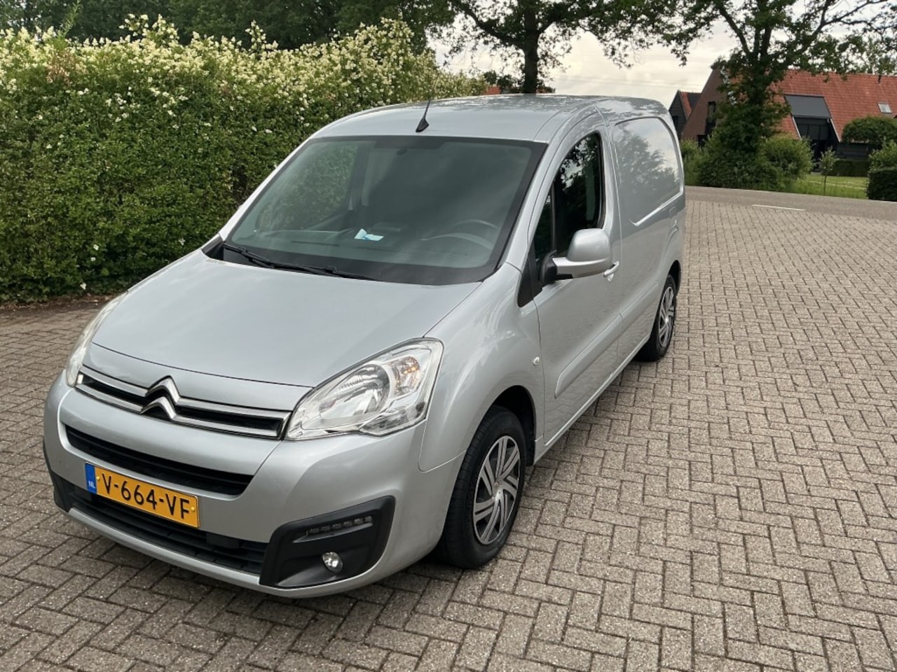 Citroën Berlingo - 1.6 BlueHDI 100 Business Economy 1.6 BLUEHDI 100 BUSINESS ECONOMY - AutoWereld.nl