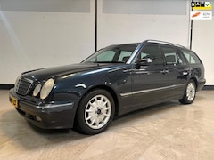 Mercedes-Benz E-klasse Combi - 200 K. Automaat I Trekhaak I volle opties