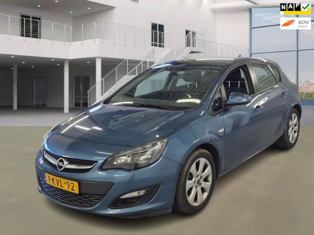 Opel Astra - 1.7 CDTi S/S Business +|LAGE KM MET NAP - AutoWereld.nl