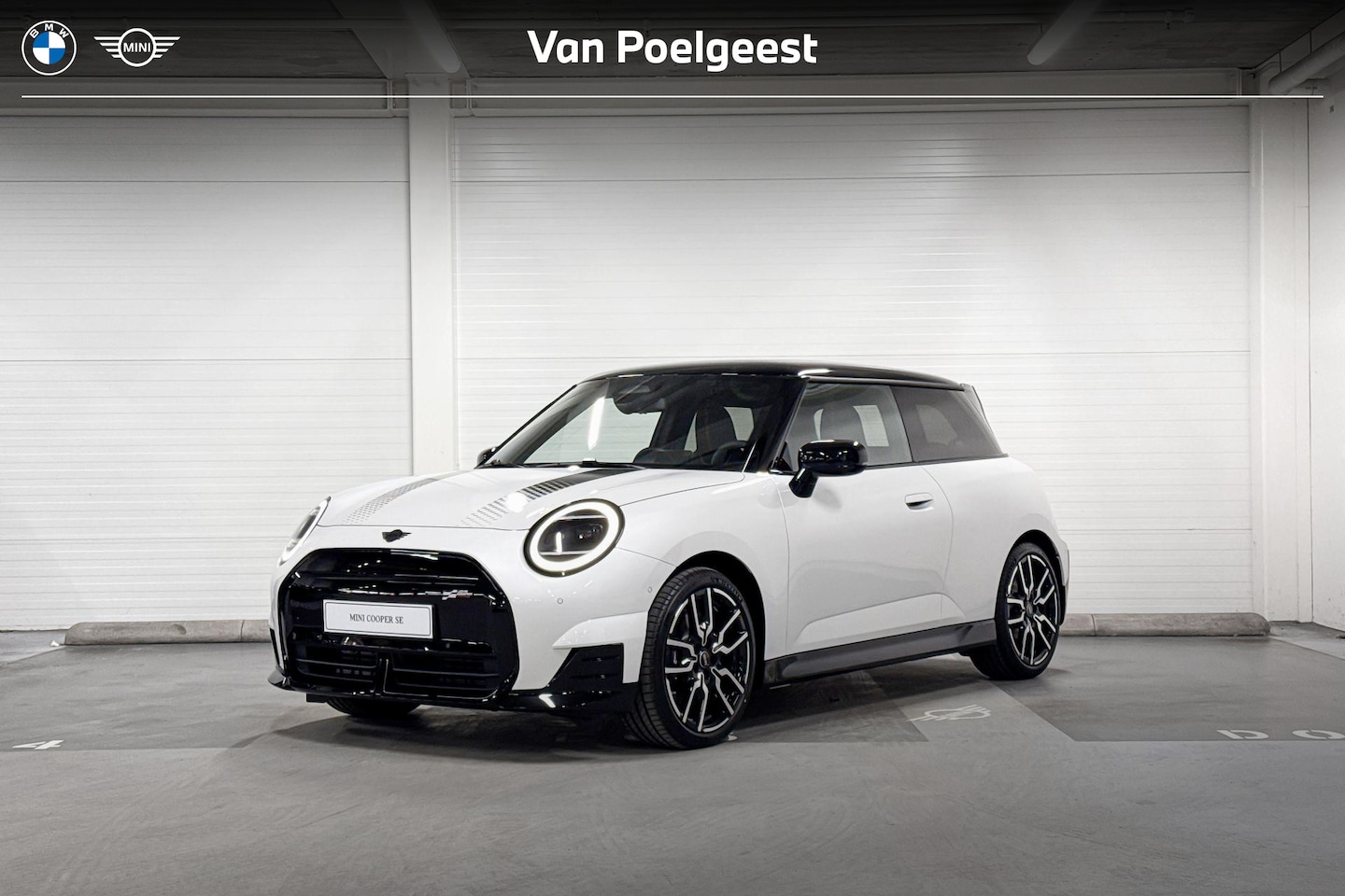 MINI Electric - Cooper 3-deurs Cooper SE | John Cooper Works uitvoering | Pakket M | 18" JCW Lap Spoke 2-t - AutoWereld.nl