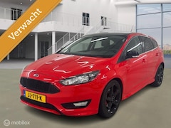 Ford Focus - 1.5 Red Edition ST LINE / PDC / NAP