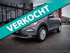 Volkswagen T-Roc - 1.5 TSI Sport | Automaat | Camera | Stoel verwarming | Car-play | Adaptieve cruise control