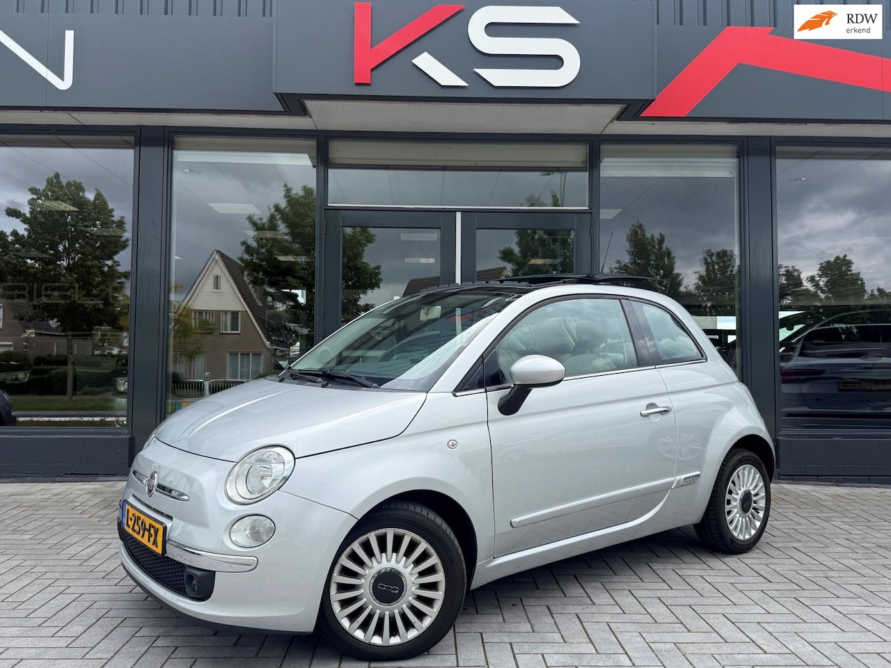 Fiat 500 - 1.2 Elektrisch Panoramadak Automaat Airco Nieuwe apk - AutoWereld.nl