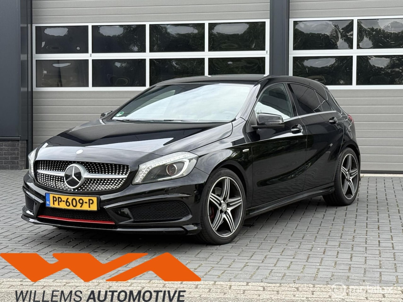 Mercedes-Benz A-klasse - 250 AMG Sport - Kuipstoelen-Harman Kardon - AutoWereld.nl
