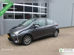 Toyota Yaris - 1.5 Hybrid Design | Trekhaak | Sportvelgen | Navigatie | NL Auto Boekjes