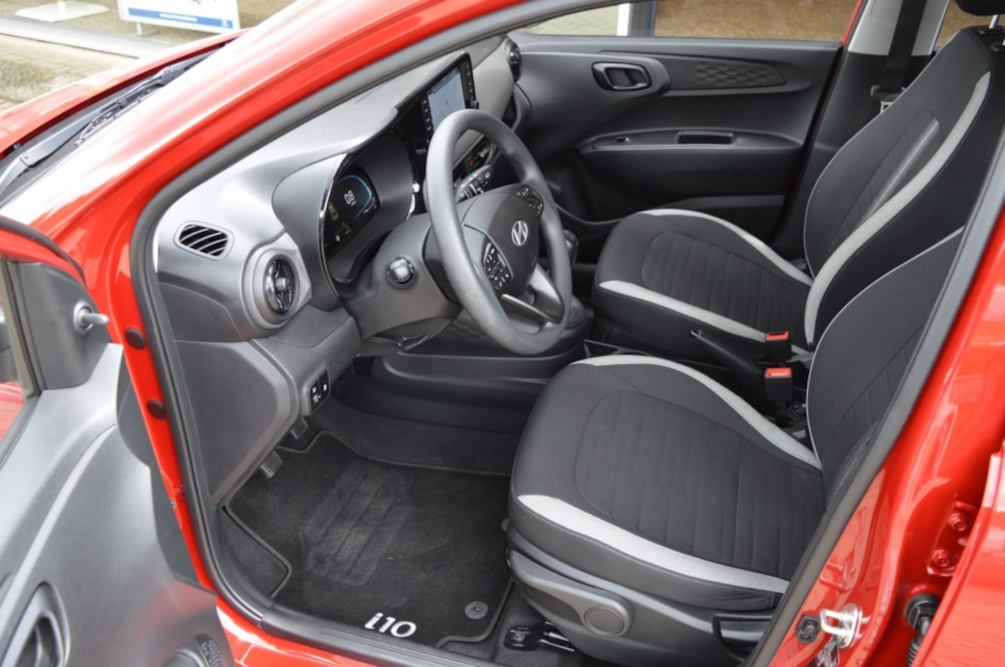 Hyundai i10 - 1.0 Comfort Navi PDC Camera Cruise NL-auto