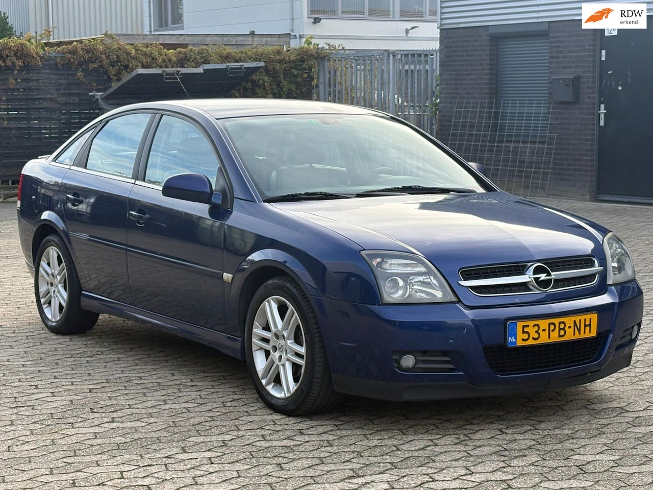 Opel Vectra GTS - 2.2-16V Elegance LEES TEKST - AutoWereld.nl