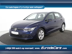 Volkswagen Golf - Life *1ste Eigenaar*Navigatie*Camera*Carplay