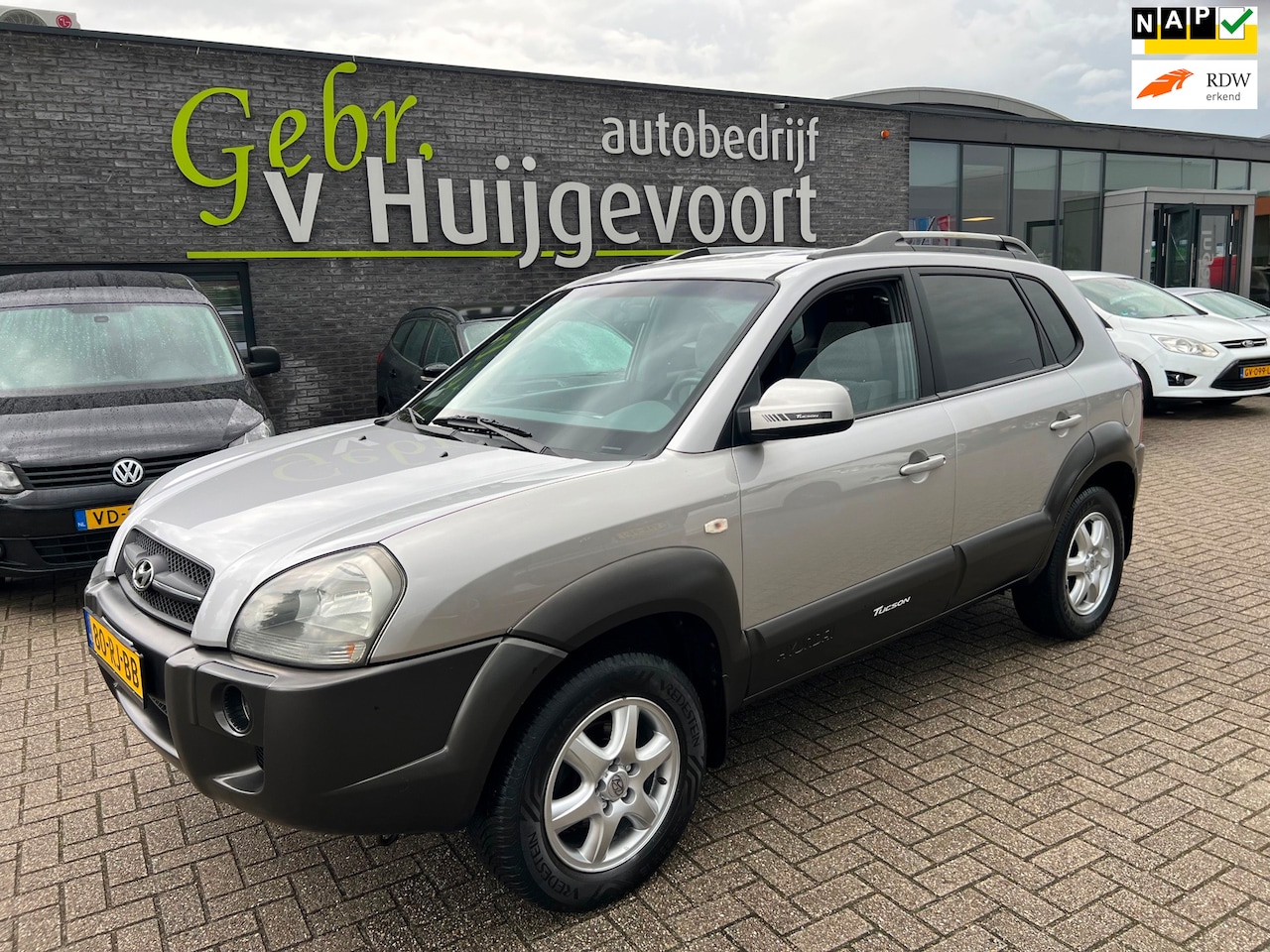 Hyundai Tucson - 2.0i Dynamic 2.0i Dynamic - AutoWereld.nl