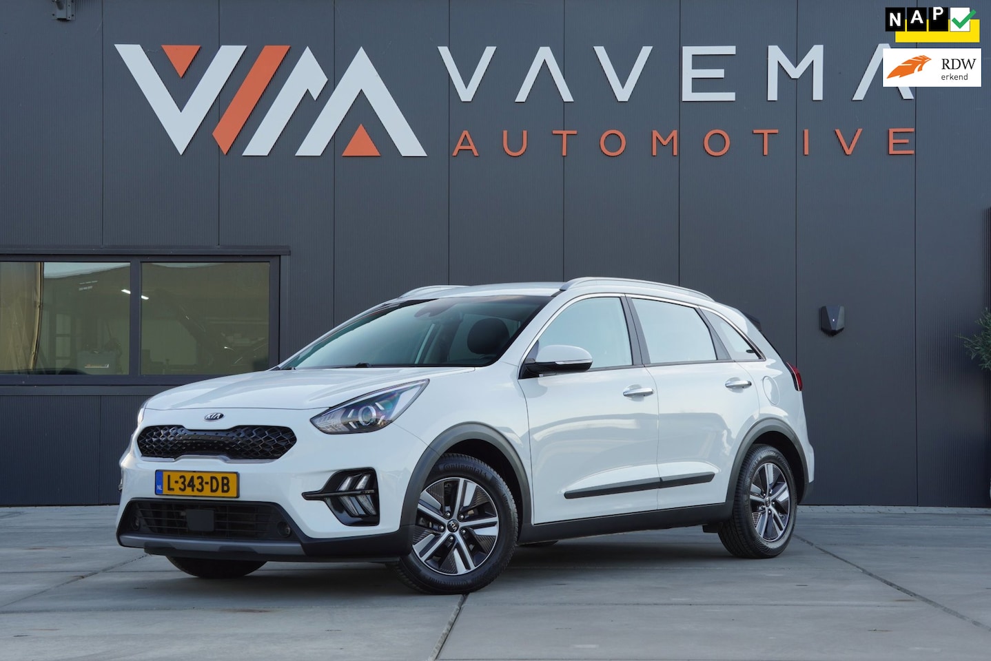 Kia Niro - 1.6 GDi Hybrid DynamicLine 2021 Automaat Trekhaak Airco Clima Carplay Android Connect Adap - AutoWereld.nl