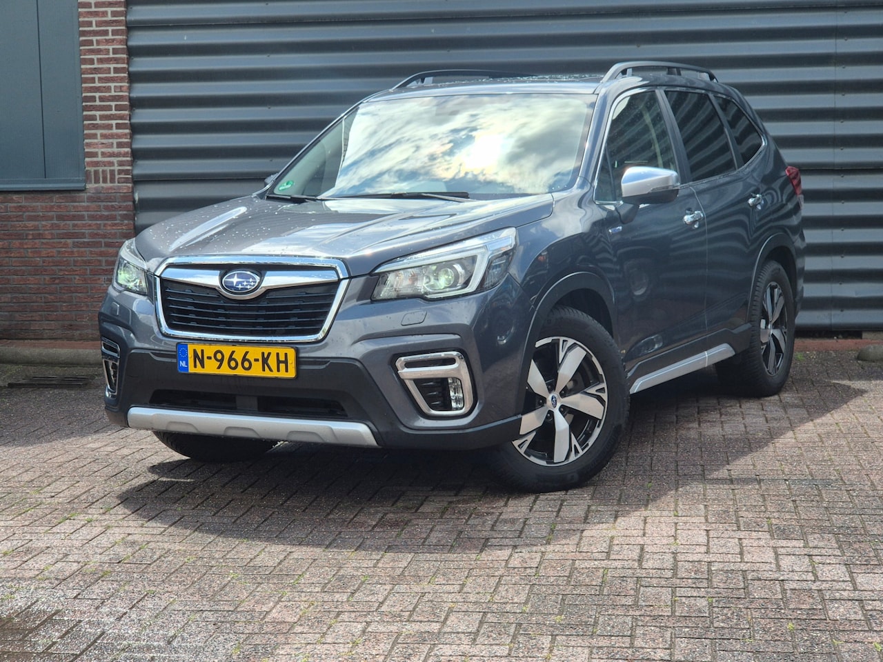 Subaru Forester - 2.0i e-BOXER First Edition 2.0i e-BOXER First Edition - AutoWereld.nl
