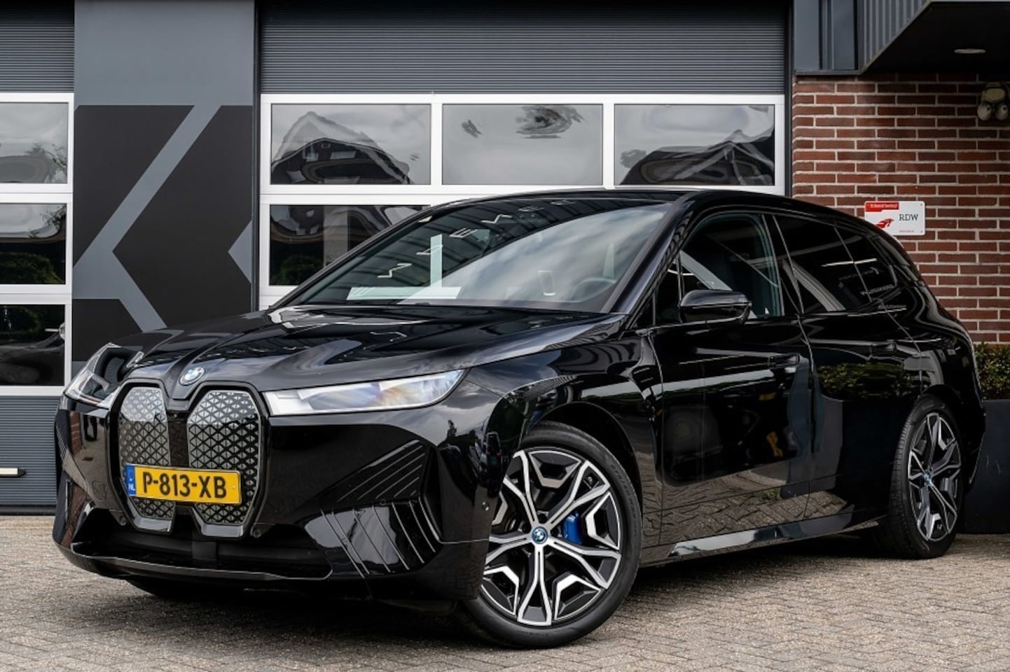 BMW iX - xDrive40 Sportpakket | Panorama | 4-Wielbest. | Harman/Kardon | Driving Ass. Professional - AutoWereld.nl