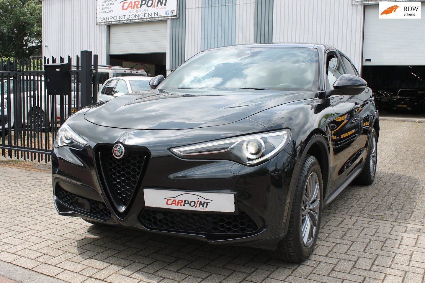 Alfa Romeo Stelvio - 2.0 T AWD Q4 Leer Navi Blindspot Memory LED Keyless! - AutoWereld.nl