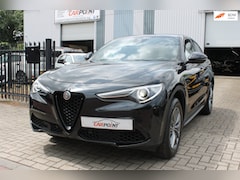 Alfa Romeo Stelvio - 2.0 T AWD Q4 Leer Navi Blindspot Memory LED Keyless