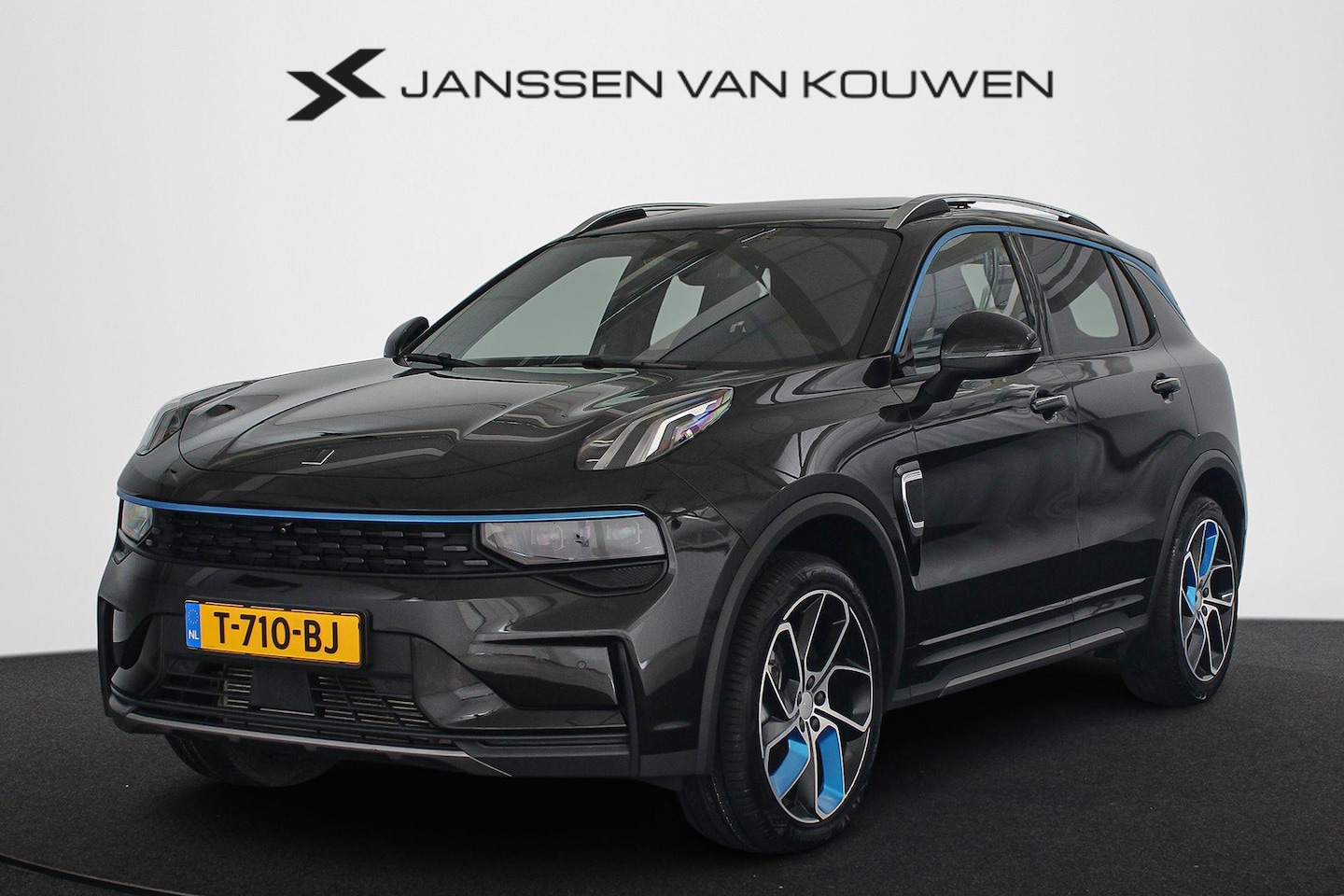 Lynk & Co 01 - 1.5 PHEV Panoramadak Stoelverwarming 360-Camera - AutoWereld.nl