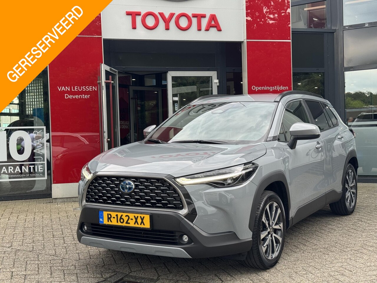 Toyota Corolla Cross - 2.0 High Power Hybrid First Edition NL-AUTO TREKHAAK BSM STOELVERWARM. - AutoWereld.nl