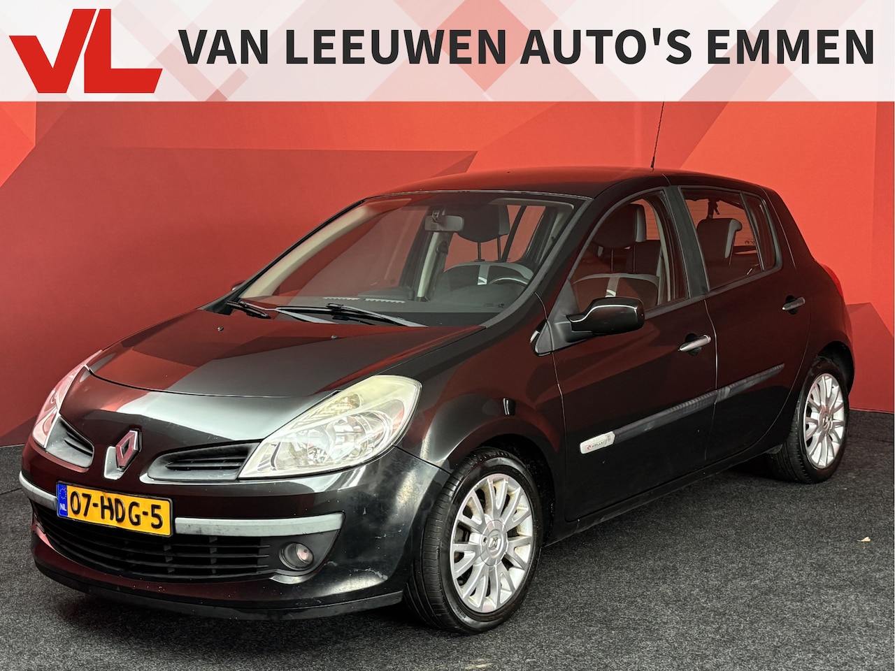 Renault Clio - 1.2 TCE Special Rip Curl  | APK 08-04-2027 | Airco | Rijklaar - AutoWereld.nl