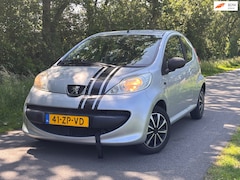Peugeot 107 - 1.0-12V XR | " 154.000 " KM Nu € 1.499,
