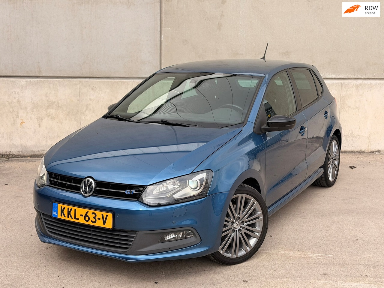 Volkswagen Polo - 1.4 TSI BlueGT CarPlay Leder/alca 17'' Cruise Clima Navi Stoelverwarming - AutoWereld.nl