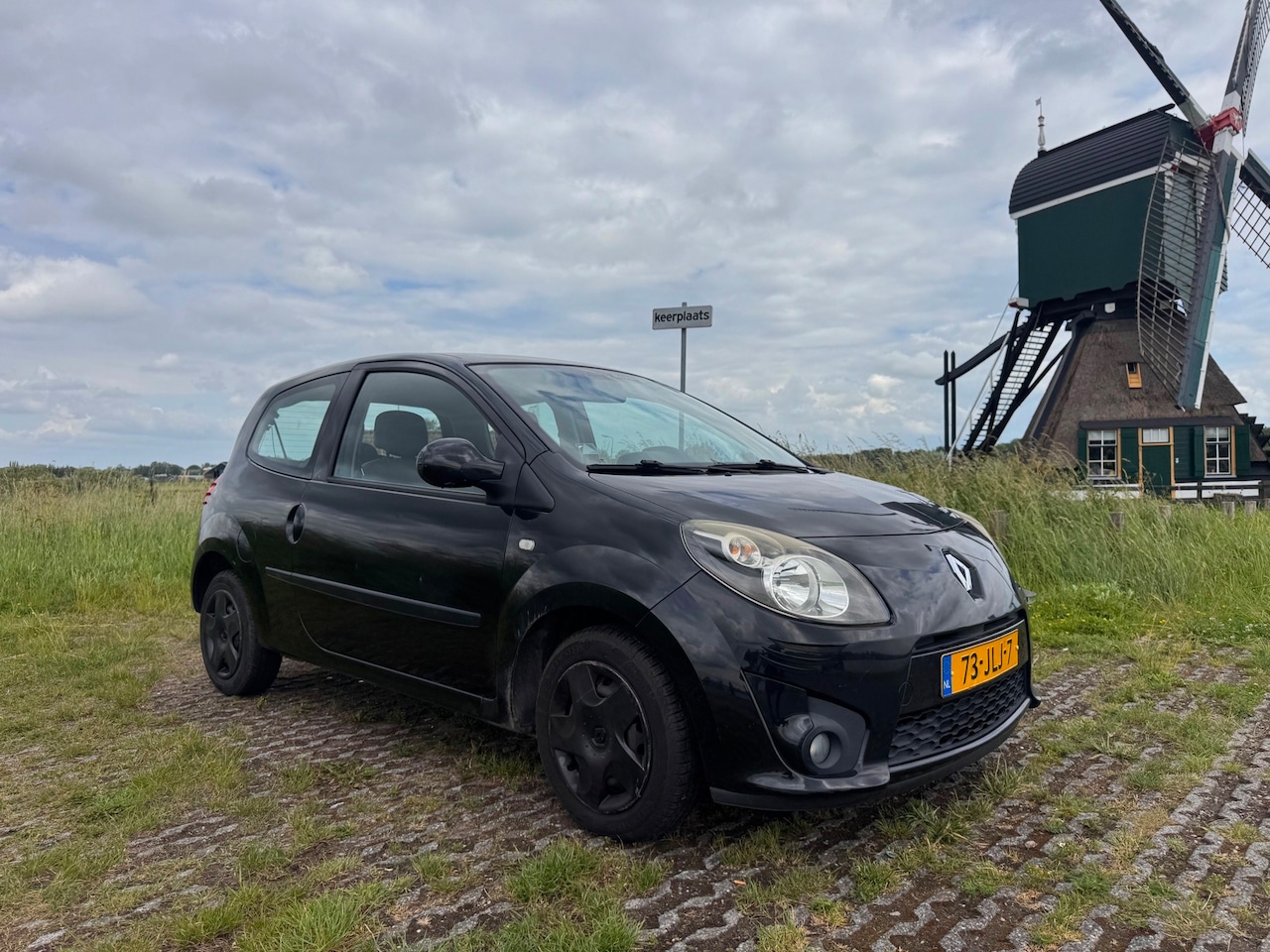 Renault Twingo - 1.2 Black edition *nieuwe apk* Boekjes* Airco* - AutoWereld.nl
