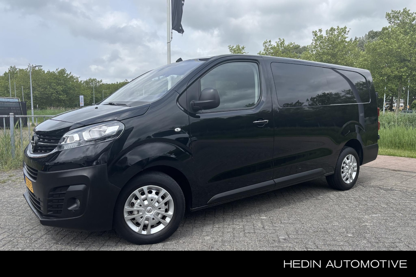 Opel Vivaro - 2.0 BlueHDi 145PK S&S L3H1 Dub. Cab. Automaat - AutoWereld.nl