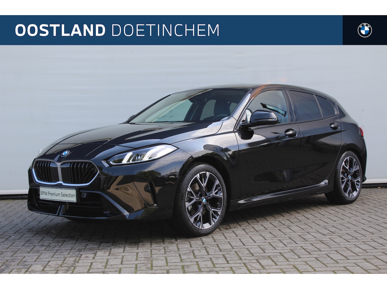 BMW 1-serie - 120 M Sport Automaat / Sportstoelen / Achteruitrijcamera / Stoelverwarming / Getint glas - AutoWereld.nl