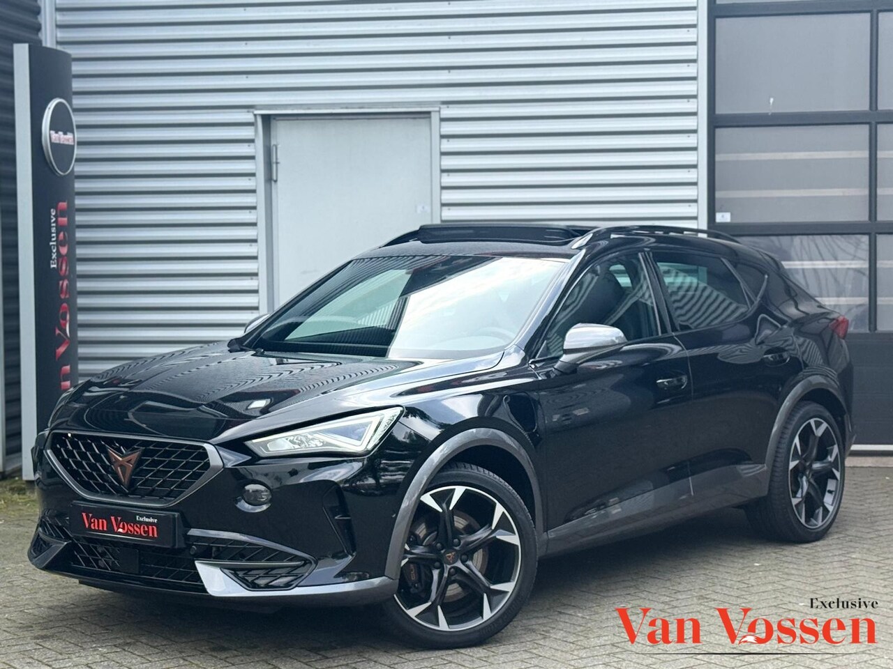 CUPRA Formentor - 1.4 e-Hybrid VZ 245PK|Pano|Camera|Trekhaak|Sfeerverlichting|Volleer|Carplay| - AutoWereld.nl