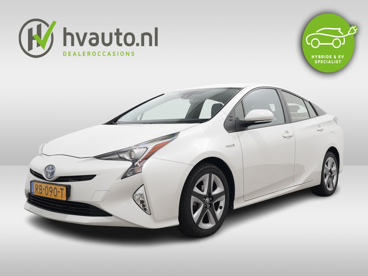 Toyota Prius - 1.8 HYBRID 122PK WHITE EDITION CVT - AutoWereld.nl