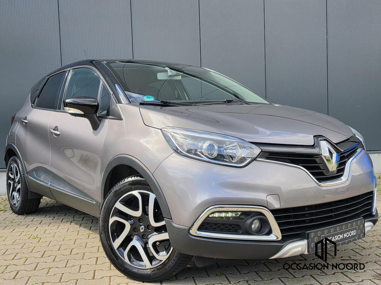 Renault Captur - 0.9 TCe Helly Hansen|Keyless|Navi|Camera|Vol| - AutoWereld.nl