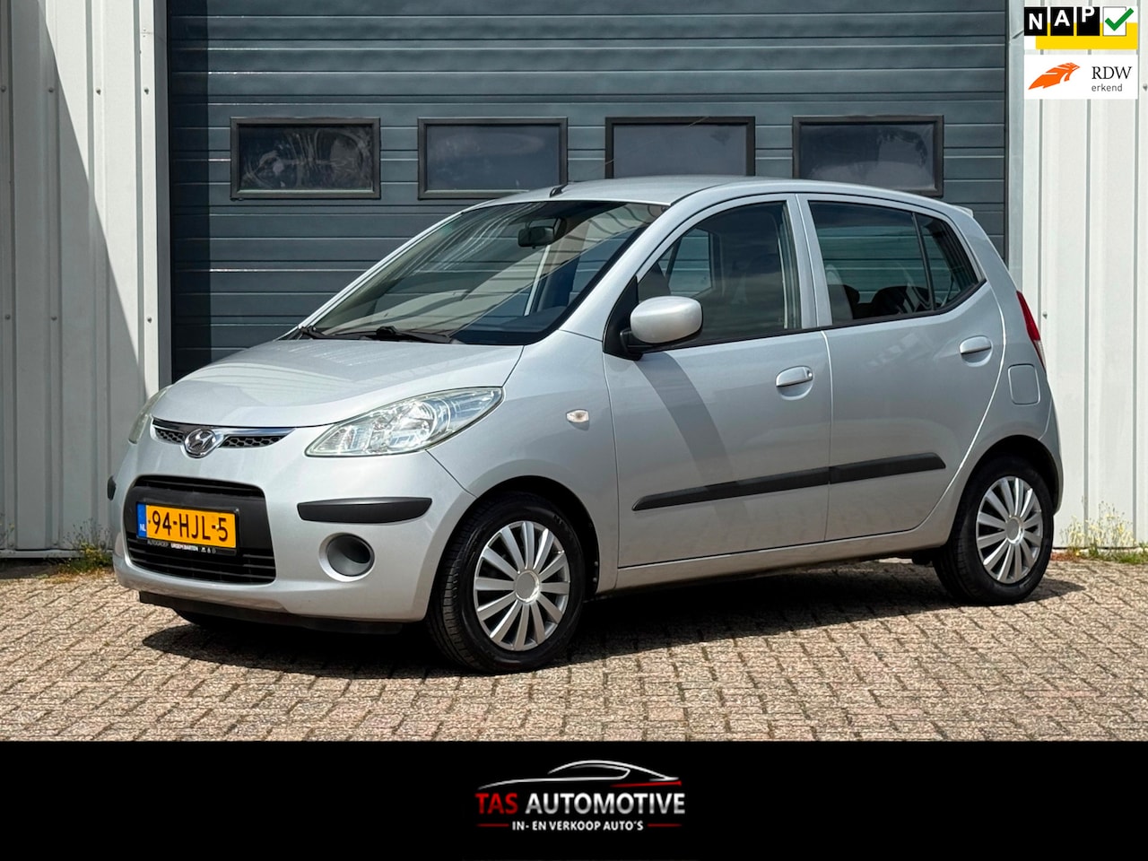 Hyundai i10 - 1.1 Dynamic Cool AUTOMAAT / AIRCO / NAP / PDC - AutoWereld.nl