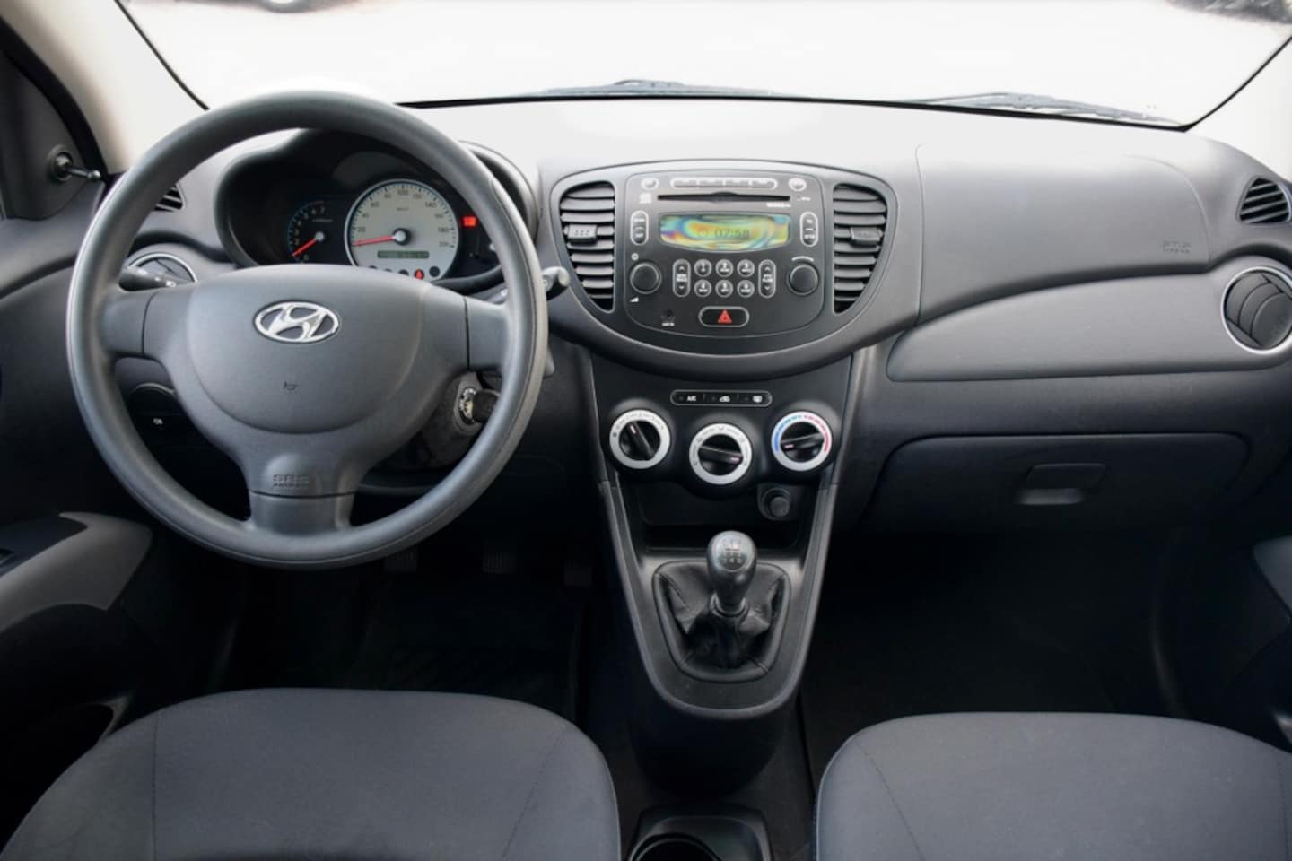 Hyundai i10 - 1.1 Active Cool 1.1 Active Cool, NAP, Hogere instap, elektrisch pakket, Airco, Spoiler