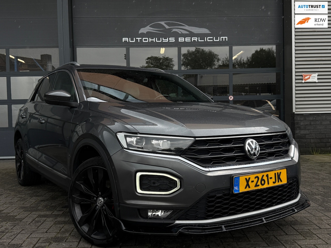 Volkswagen T-Roc - 1.5 TSI Sport Pano Virtual VOL OPTIE! - AutoWereld.nl