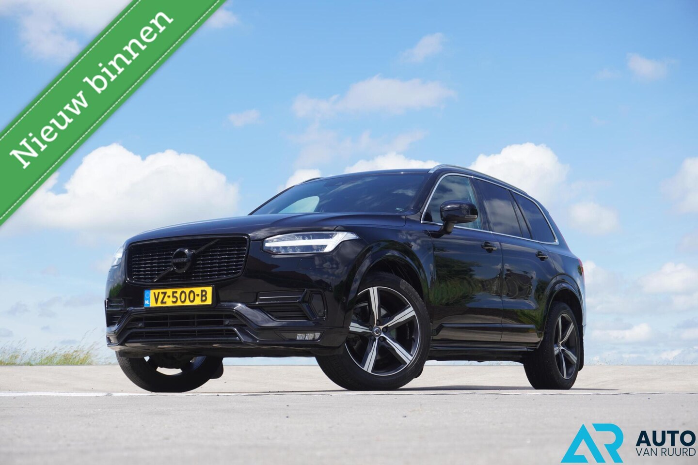 Volvo XC90 - 2.0 D5 * 4X4 * Grijs kenteken * LUXE * R-Design - AutoWereld.nl