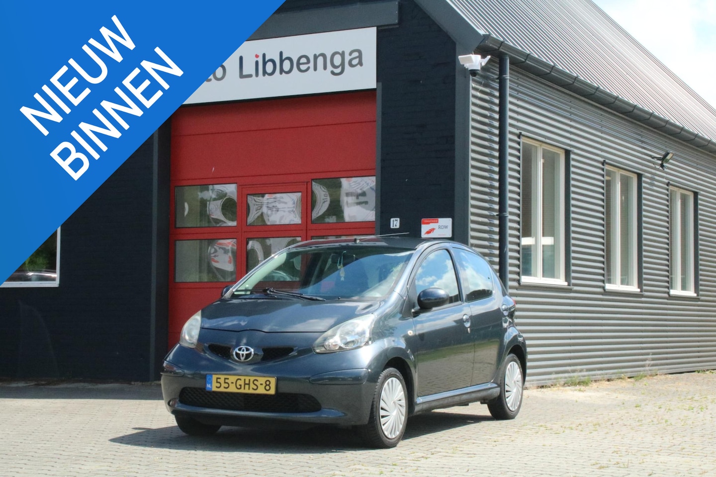 Toyota Aygo - 1.0-12V + STUURBEKRACHTIGING / CENTRALE DEURGERGR. MET HANDZENDER / RADIO-CD / APK TOT JUL - AutoWereld.nl