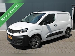 Peugeot Partner - 1.5 BlueHDI Asphalt Automaat | Trekhaak | 3 zits | Airco