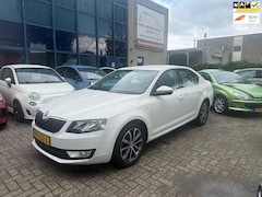 Skoda Octavia - 1.2 TSI AUTOMAAT Edition Businessline, Navi, APK 03/27