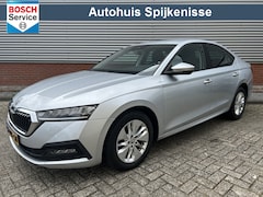 Skoda Octavia - 1.0 e-TSI Business Edition | 1e Eigenaar | Automaat | Virtual Cockpit | Sfeerverlichting |