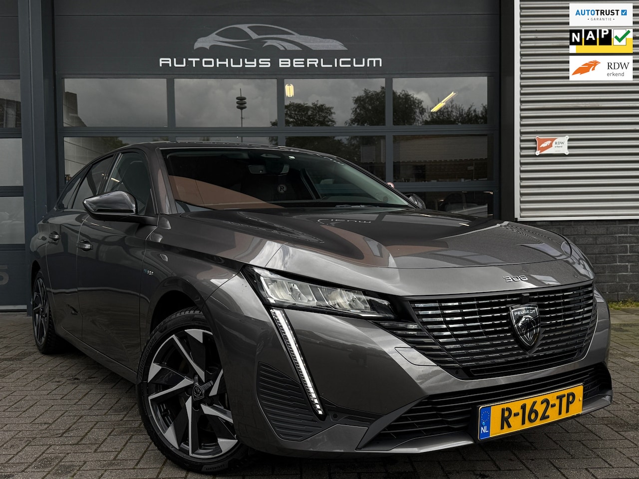 Peugeot 308 SW - 1.6 HYbrid 180 Allure Pack Business BOM VOL Opties - AutoWereld.nl