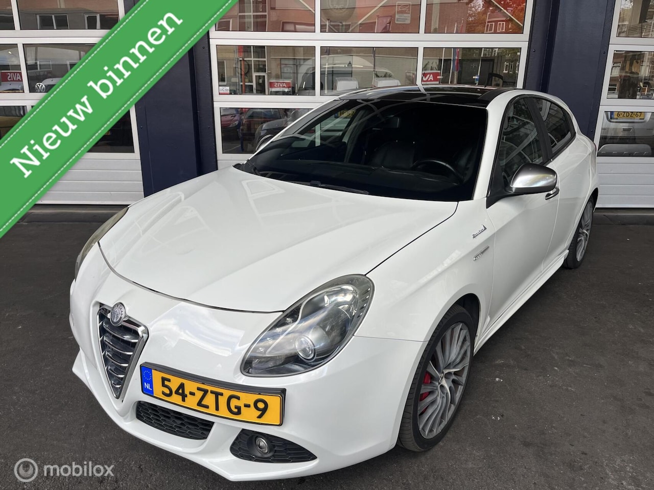 Alfa Romeo Giulietta - 1.4 T Limited Business Executi/AUT/Leer - AutoWereld.nl