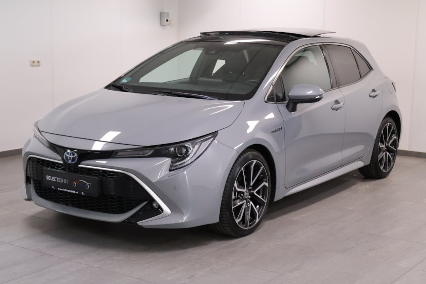 Toyota Corolla - 1.8 Hybrid Executive | Panodak | HUD - AutoWereld.nl