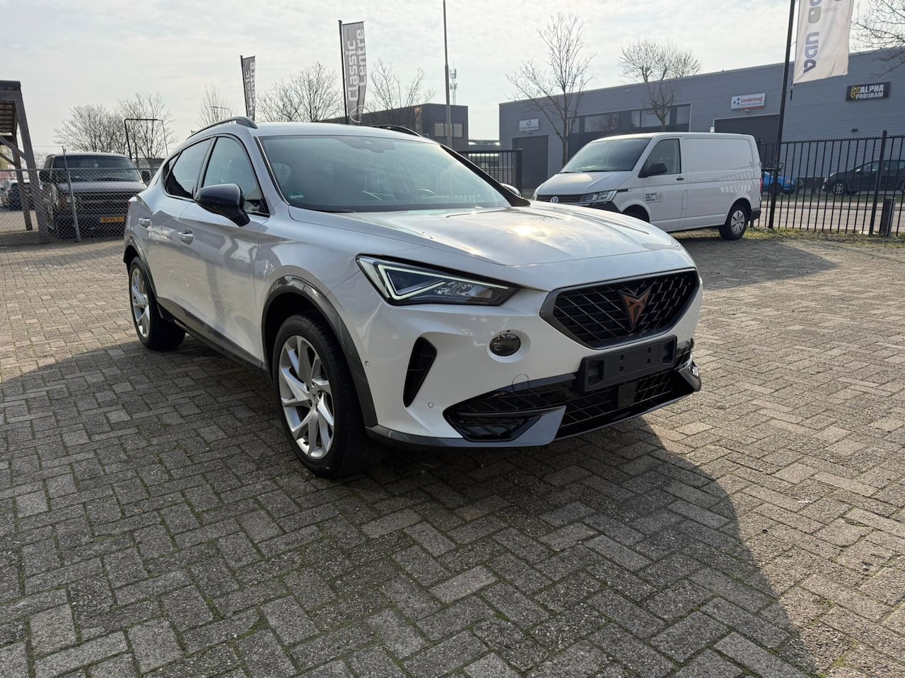 CUPRA Formentor - 1.4 e-Hybrid Business CUPRA Formentor 1.4 eHybrid PHEV Business 18500km!! - AutoWereld.nl