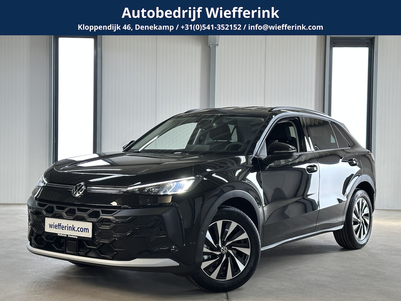 Volkswagen T-Roc - 1.5 eTsi 150 pk Life First Edition | Comfort | Camera | Trekhaak | - AutoWereld.nl