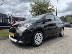 Toyota Aygo - 1.0 VVT-i 72pk 5D X-Play Apple Carplay Parkeer Camera