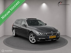 BMW 3-serie Touring - 328i Luxury / ZWITSERS / PANORAMA / DAB