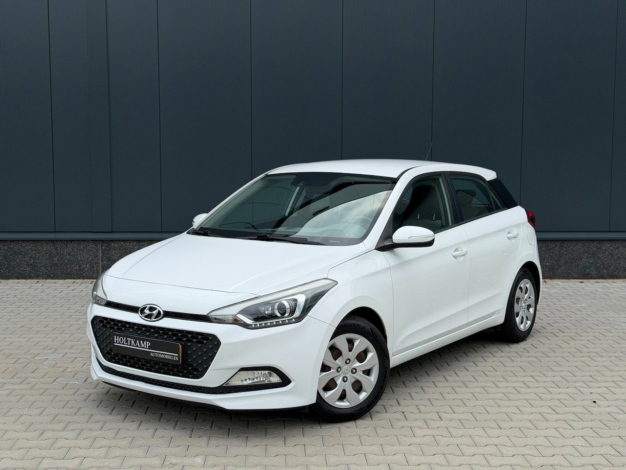 Hyundai i20 - 1.2 HP i-Motion | CRUISE | AIRCO | BLUETOOTH - AutoWereld.nl