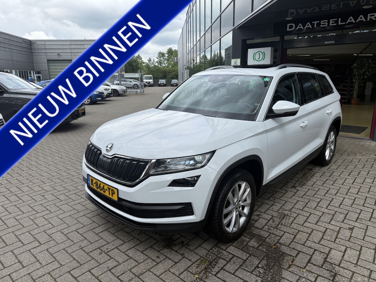 Skoda Kodiaq - 1.5 TSI Business Edition Panoramadak Camera Trekhaak - AutoWereld.nl