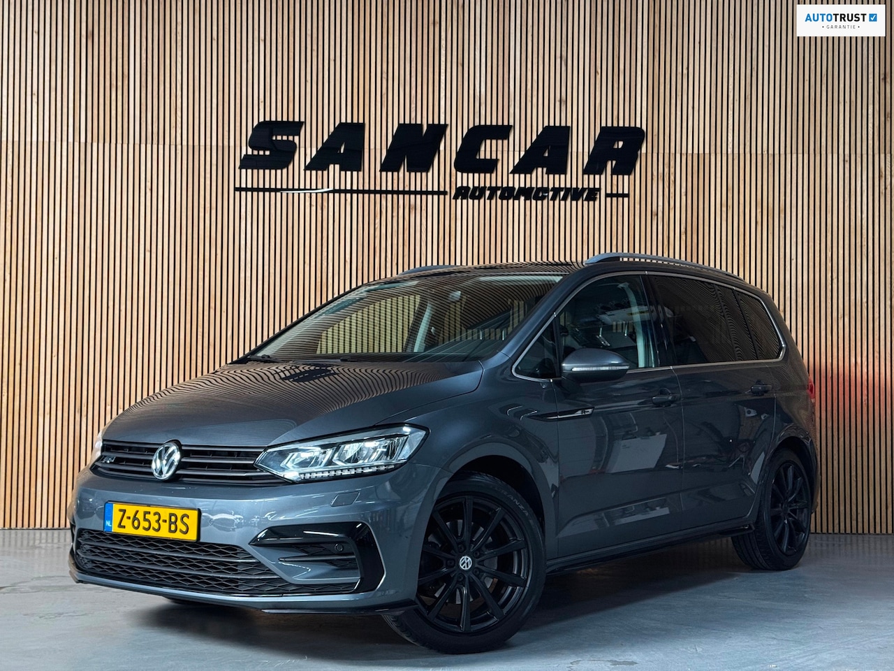 Volkswagen Touran - 1.4 TSI Highline Business R 7p Dsg Camera Navi Stoelverw - AutoWereld.nl